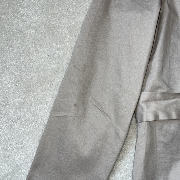 Chic cropped Trench Coat with Metal Stud detailing on Collar - Picture 10 of 16